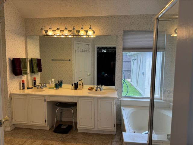 1236 Quaker Lane, Lewisville, TX 75077