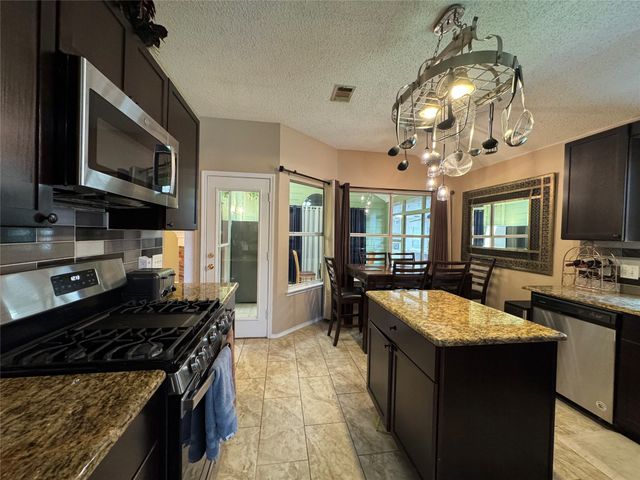 1236 Quaker Lane, Lewisville, TX 75077