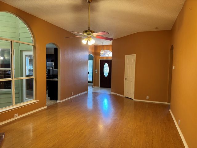 1236 Quaker Lane, Lewisville, TX 75077
