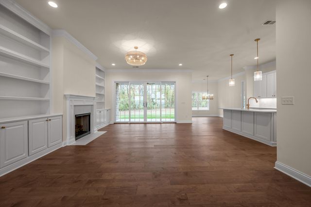 376 Weston Park, Lexington, KY 40515