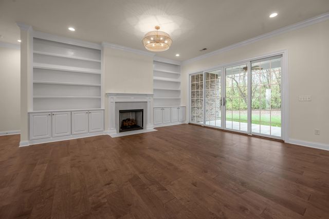 376 Weston Park, Lexington, KY 40515