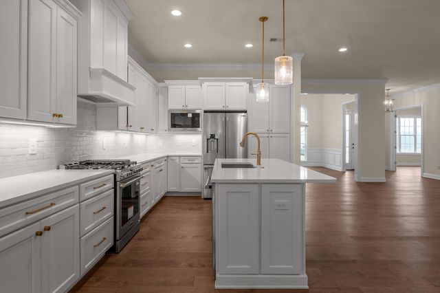 376 Weston Park, Lexington, KY 40515