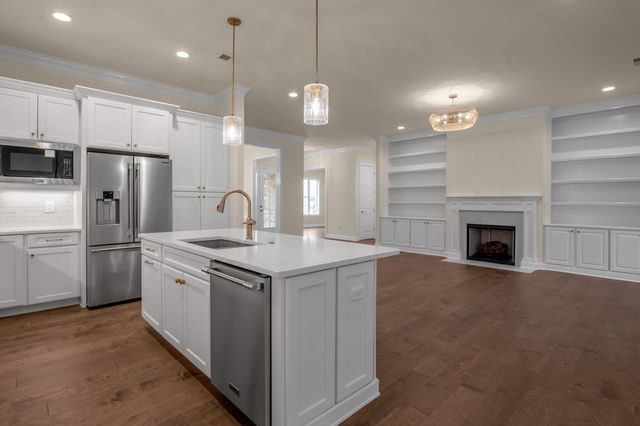 376 Weston Park, Lexington, KY 40515