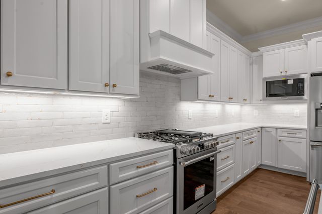 376 Weston Park, Lexington, KY 40515