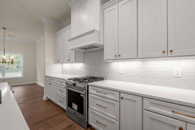 376 Weston Park, Lexington, KY 40515