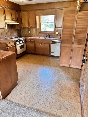 761 Longwood Drive, Sumter, SC 29154