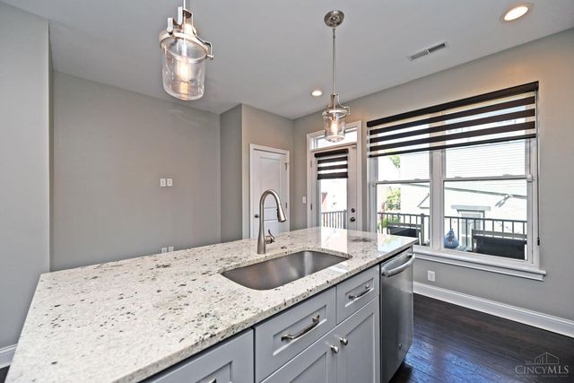 548 Slack Street, Cincinnati, OH 45202