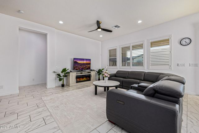 22106 N 59TH Way, Phoenix, AZ 85054