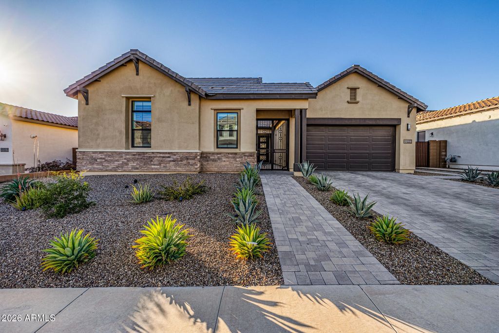 22106 N 59TH Way, Phoenix, AZ 85054