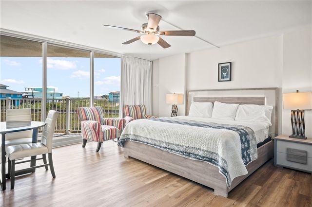 800 Sandcastle Dr 132, Port Aransas, TX 78373