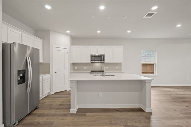 27219 Blue Pool, Bryan, TX 77801
