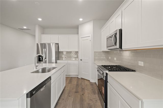 27219 Blue Pool, Bryan, TX 77801