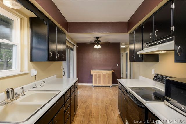 6303 Eric Drive, Floyds Knobs, IN 47119