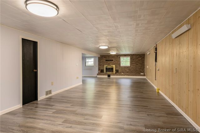 6303 Eric Drive, Floyds Knobs, IN 47119