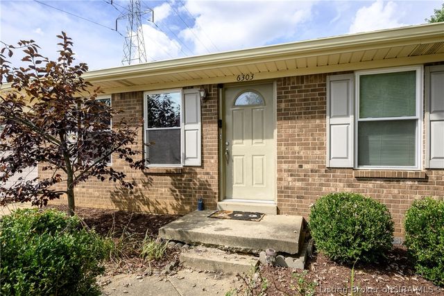 6303 Eric Drive, Floyds Knobs, IN 47119