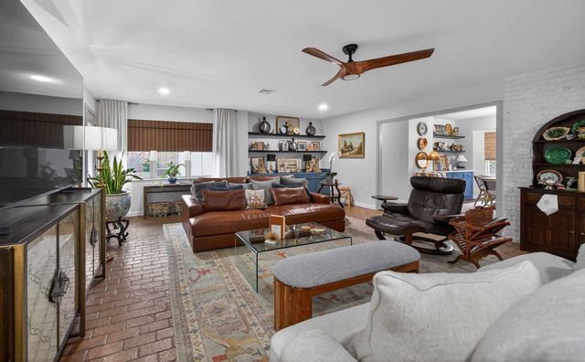 3918 Fry Ave, Tyler, TX 75701