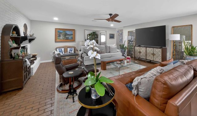 3918 Fry Ave, Tyler, TX 75701