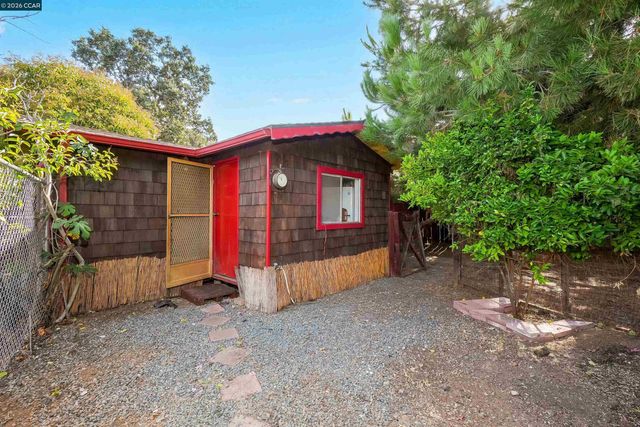 1193 Almendra Court, Concord, CA 94518
