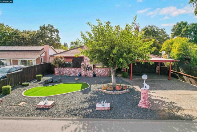 1193 Almendra Court, Concord, CA 94518