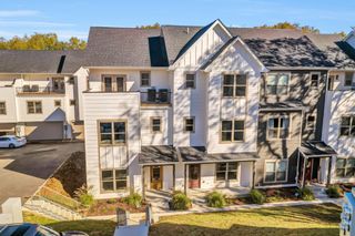 220 Thompson Park Dr, Nashville, TN 37211