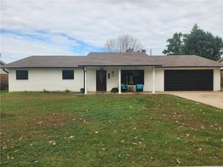 1803 Crouch Street, Bentonville, AR 72712