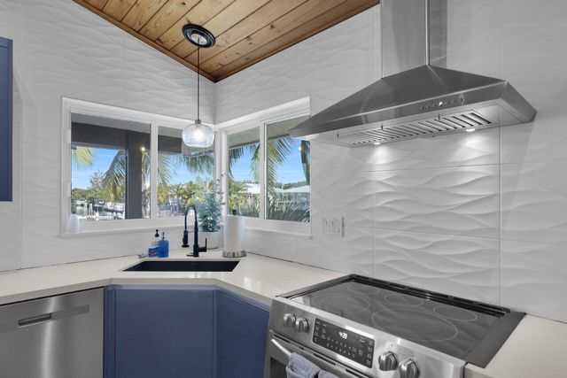 W 123 Bruce Court, Marathon, FL 33050