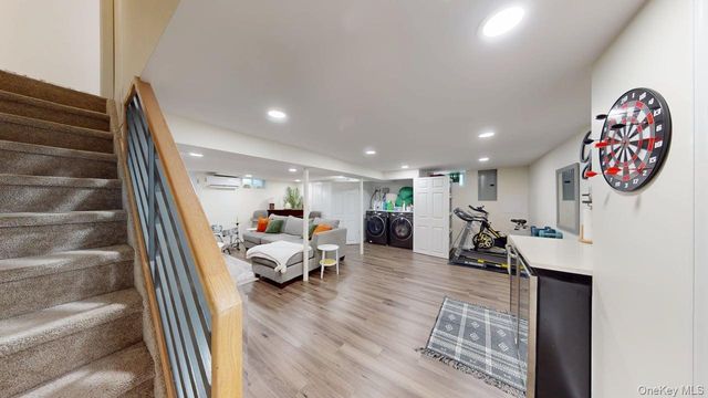 17 Felway Drive, Coram, NY 11727