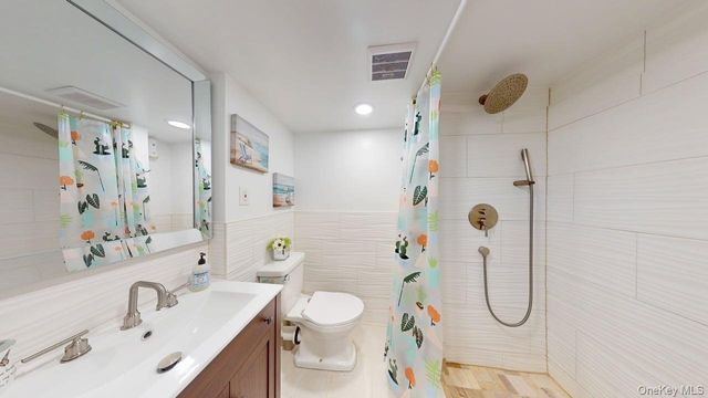 17 Felway Drive, Coram, NY 11727