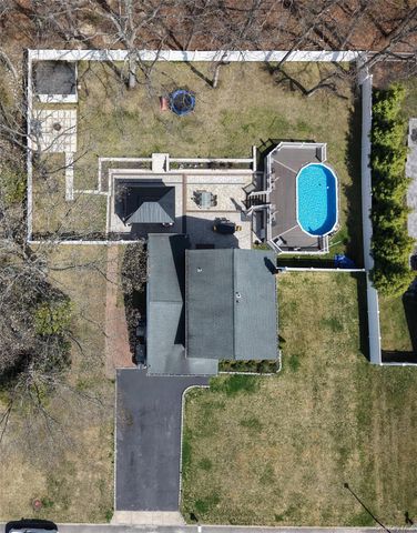 17 Felway Drive, Coram, NY 11727