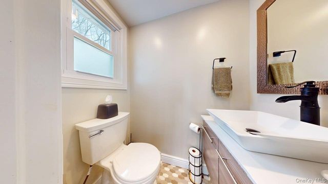 17 Felway Drive, Coram, NY 11727