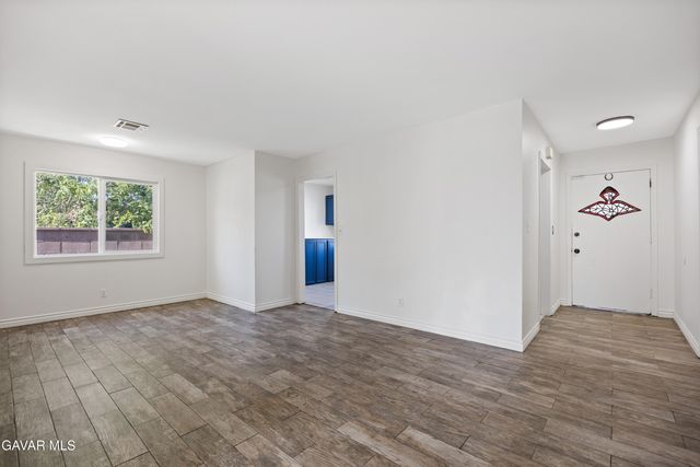 1058 E Avenue R-2, Palmdale, CA 93550