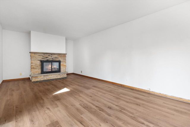 210 Echo LANE, Racine, WI 53406