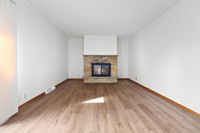 210 Echo LANE, Racine, WI 53406