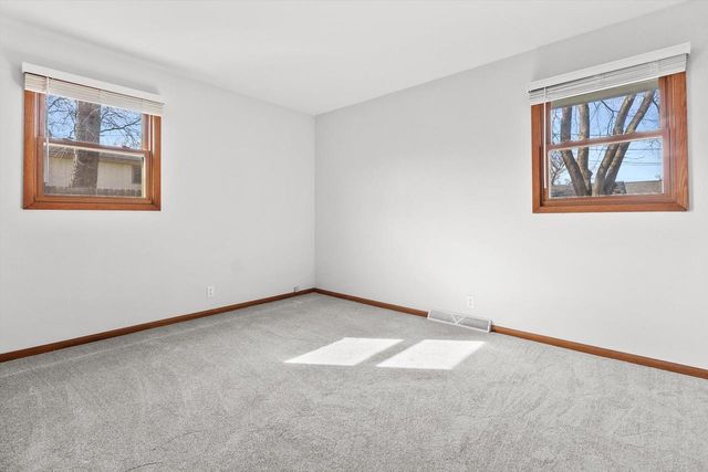 210 Echo LANE, Racine, WI 53406