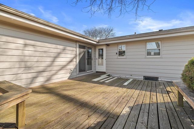 210 Echo LANE, Racine, WI 53406