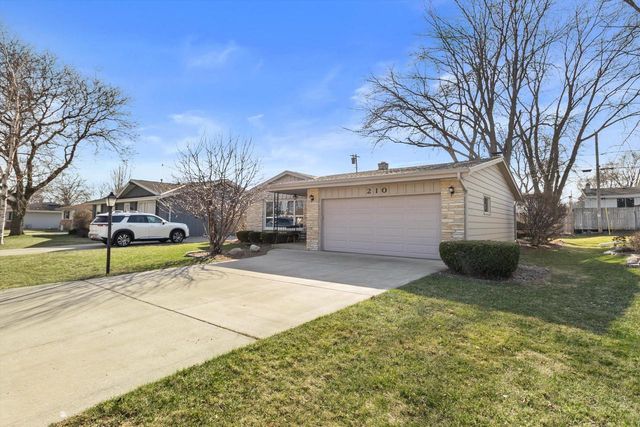 210 Echo LANE, Racine, WI 53406