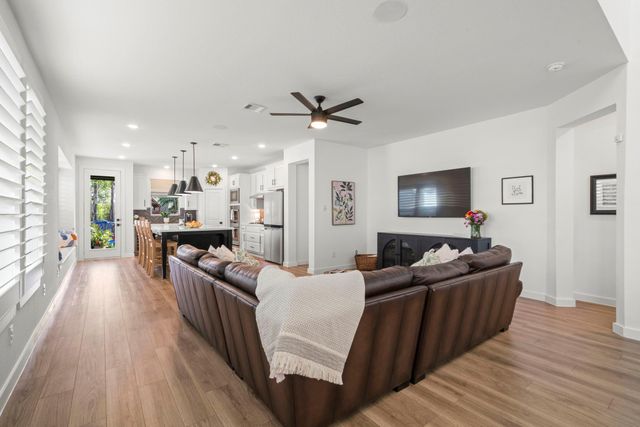 117 Hidden Peak Drive, Montgomery, TX 77316