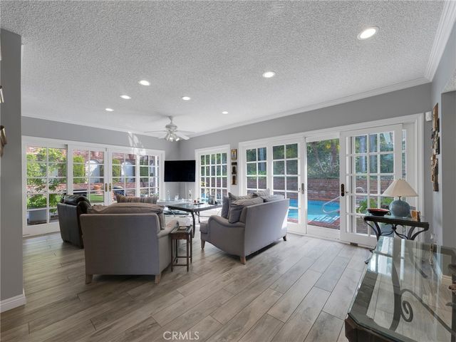 4524 Deanwood, Woodland Hills, CA 91364