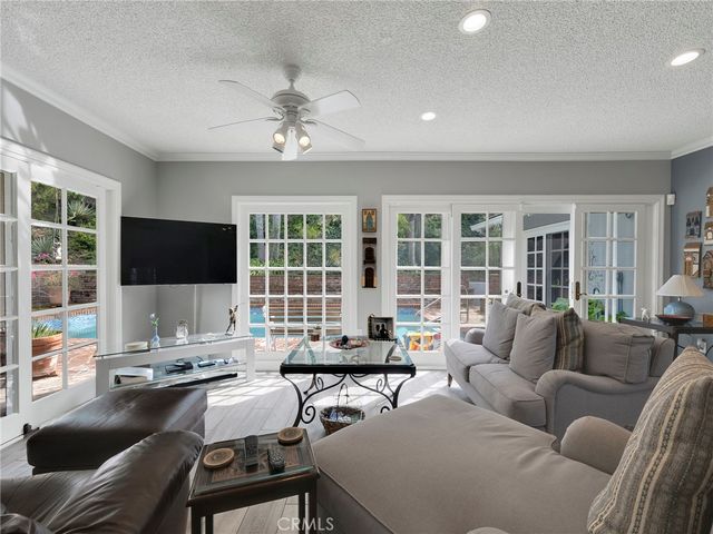 4524 Deanwood, Woodland Hills, CA 91364