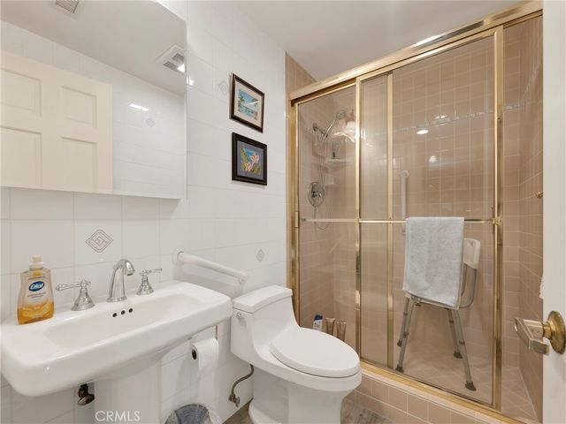 4524 Deanwood, Woodland Hills, CA 91364