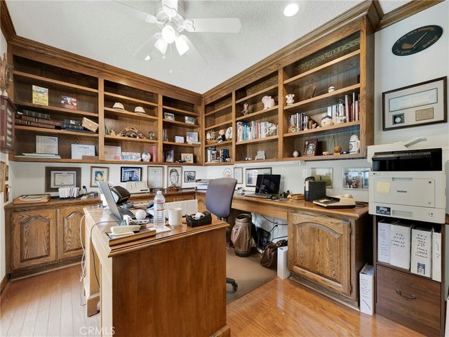 4524 Deanwood, Woodland Hills, CA 91364