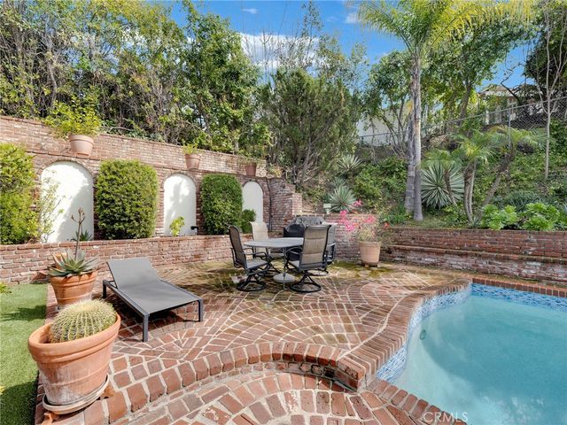 4524 Deanwood, Woodland Hills, CA 91364