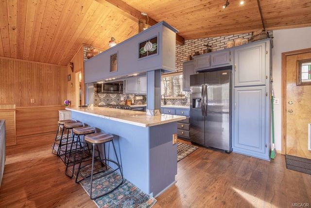 1179 Ridge Road, Fawnskin, CA 92333