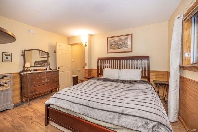 1179 Ridge Road, Fawnskin, CA 92333