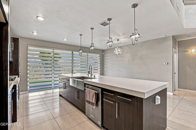 1259 DESERT MIRAGE Place, El Paso, TX 79912
