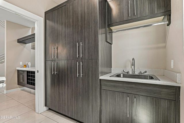 1259 DESERT MIRAGE Place, El Paso, TX 79912
