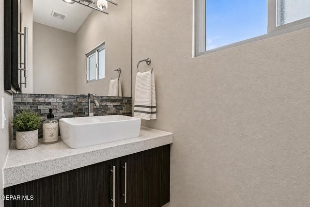 1259 DESERT MIRAGE Place, El Paso, TX 79912