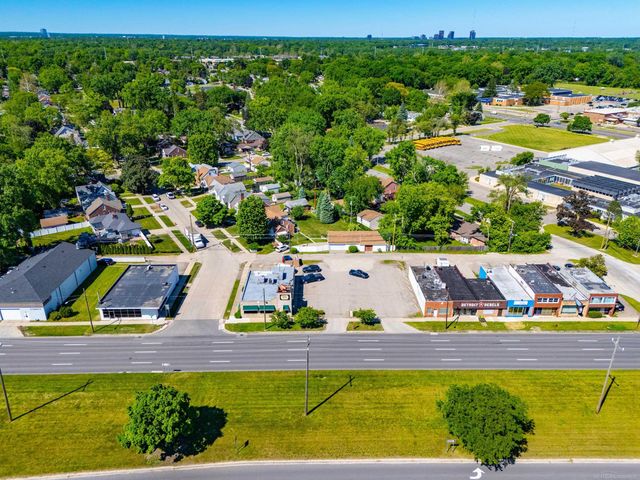 26080 Grand River Avenue, Redford Twp, MI 48240