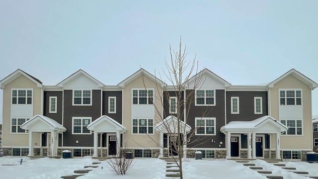 1449 Oakfield Lane, Pingree Grove, IL 60140