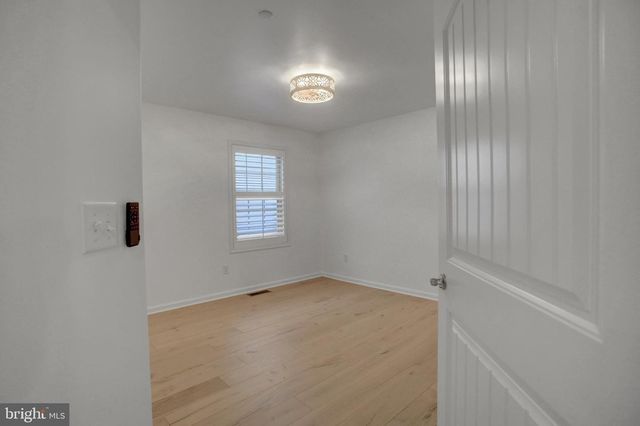 625 SHOOK CT W, Greencastle, PA 17225
